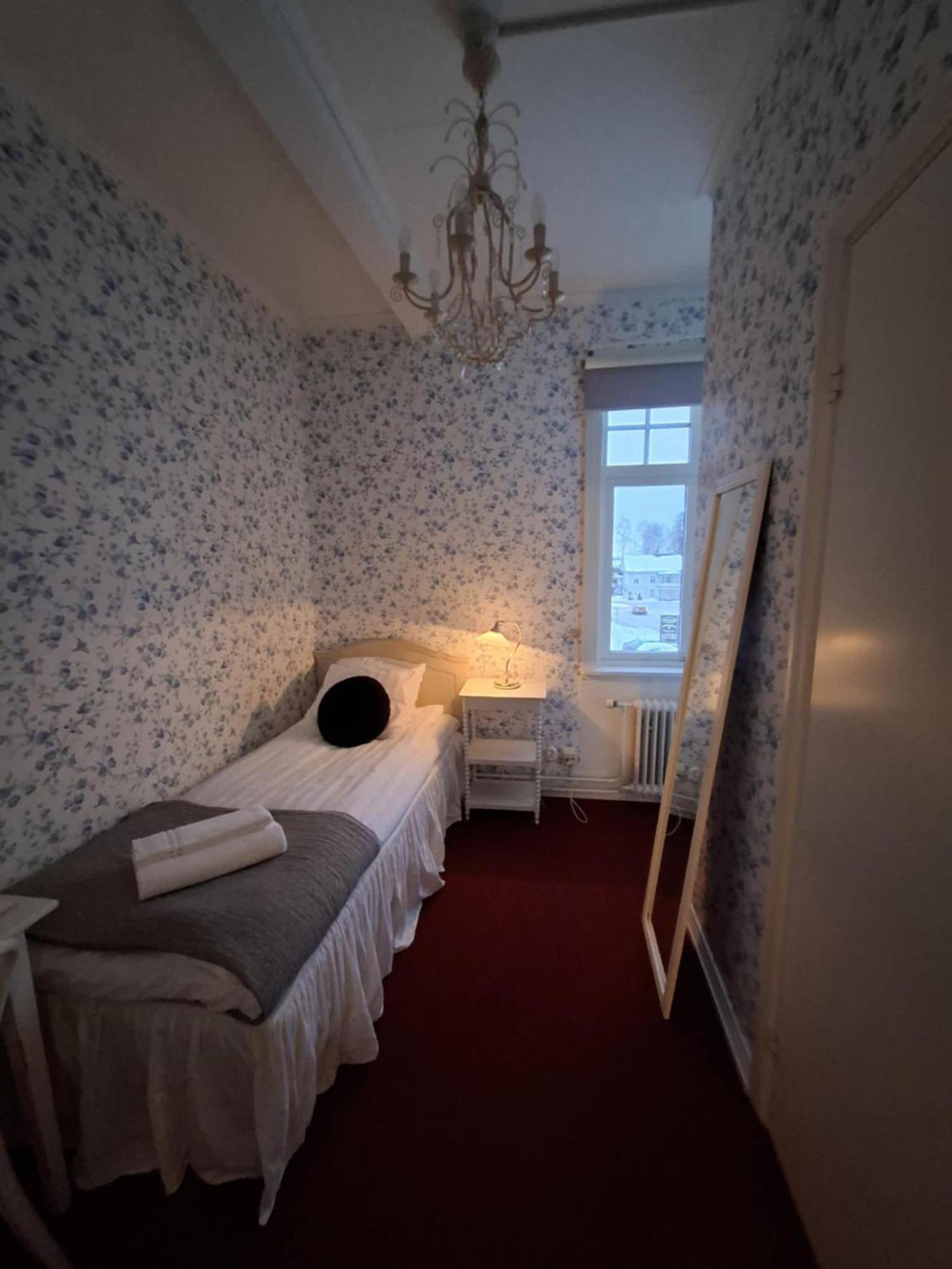 Hotell Oernen トーシュビュー エクステリア 写真