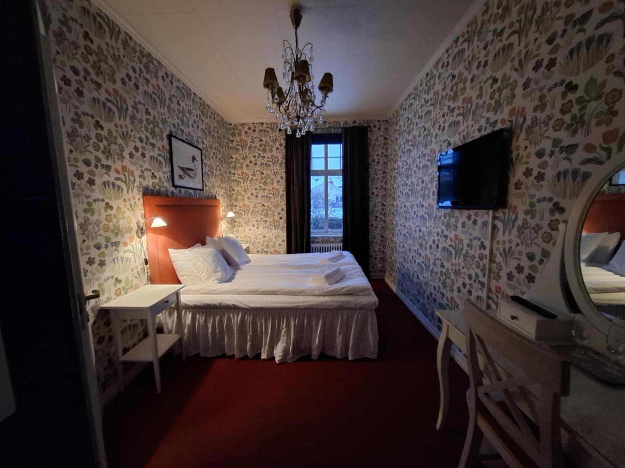 Hotell Oernen トーシュビュー エクステリア 写真