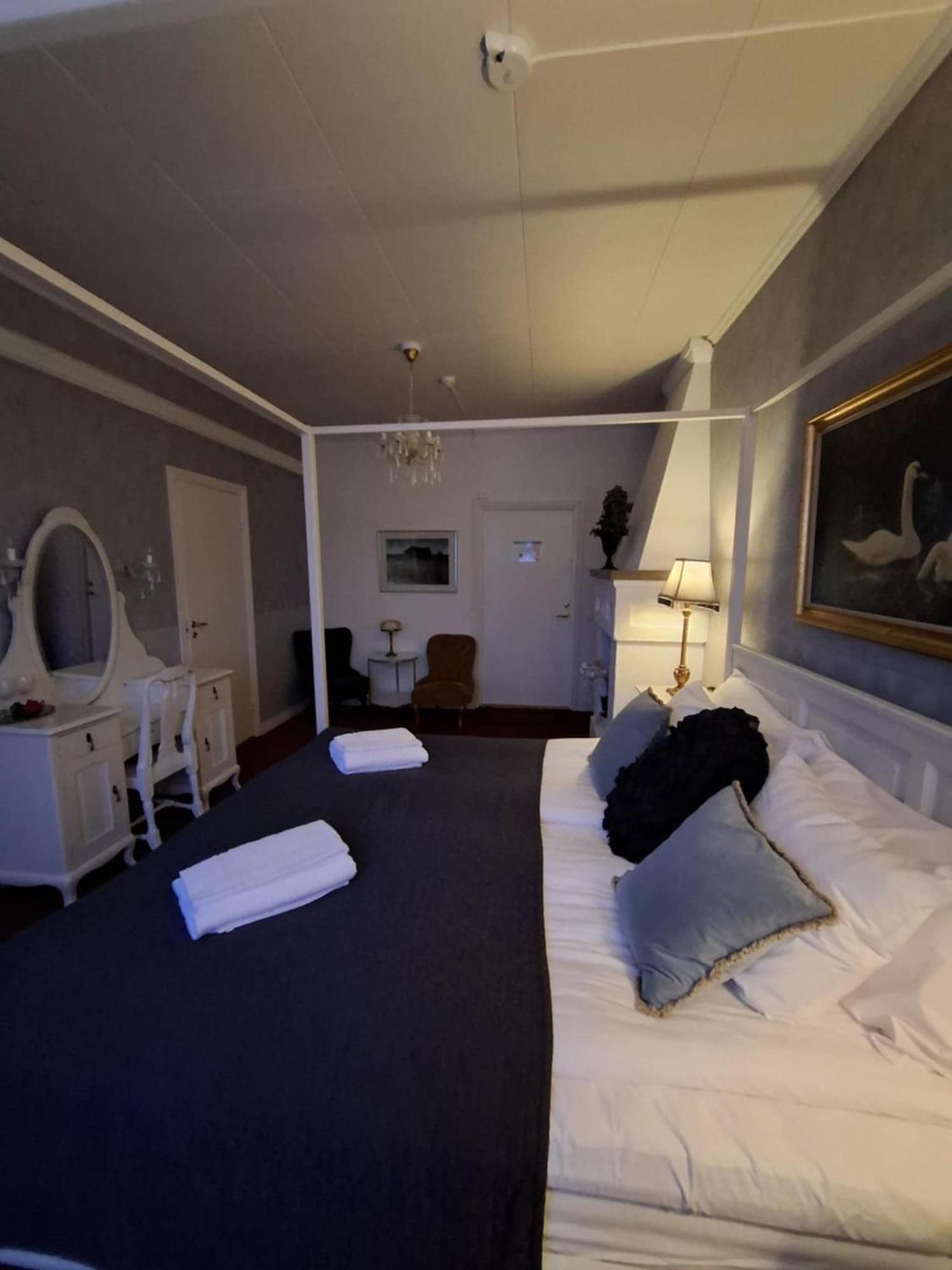 Hotell Oernen トーシュビュー エクステリア 写真