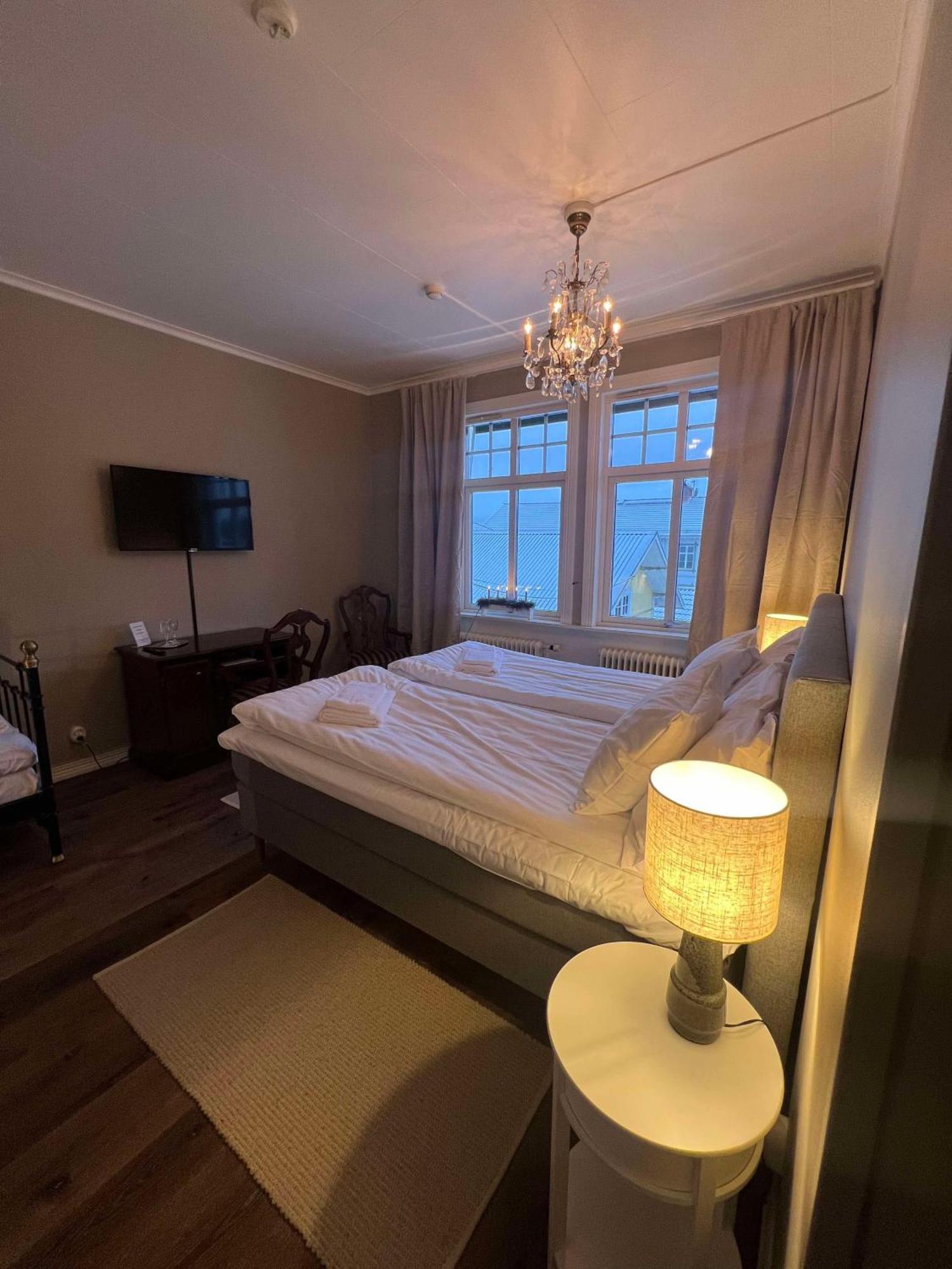 Hotell Oernen トーシュビュー エクステリア 写真
